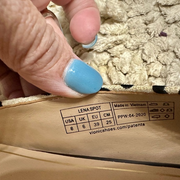 Vionic Women's Leopard Black and Cream Pointed Toe Semi-Flats Shoes Size 8 - Picture 7 of 7